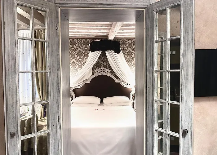 Places to Stay Venice